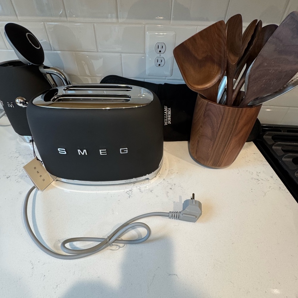COPY - SMEG - 2 Slice Toaster Matte Toaster TSF01BLMEUQ
